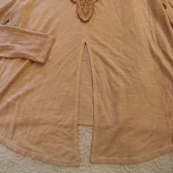 Top/Blouse - Picture 5 of 6